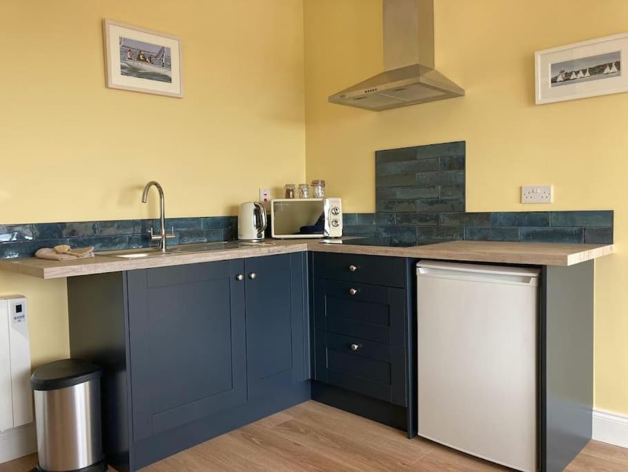 Beautiful One Bed With Stunning Sea View Apartment Уотърфорд Екстериор снимка