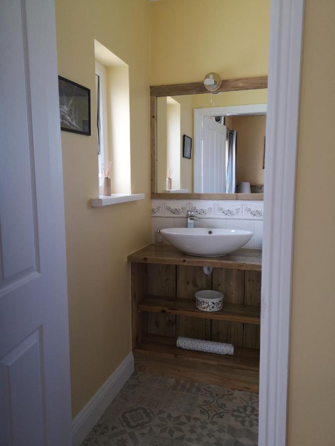 Beautiful One Bed With Stunning Sea View Apartment Уотърфорд Екстериор снимка